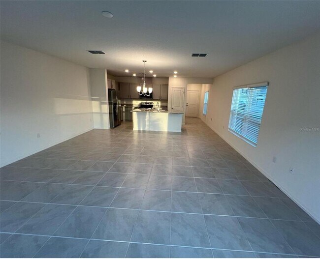 Building Photo - 680 Stoney Pointe Cir
