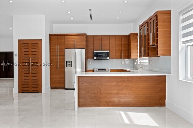 Building Photo - 15932 SW 101st Terrace