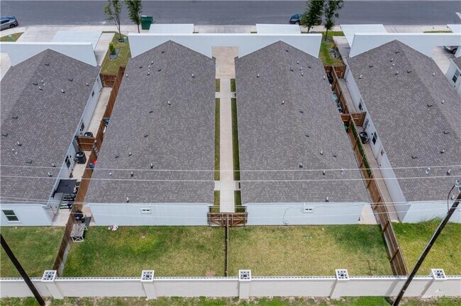 Building Photo - 9223 N 59th Ln