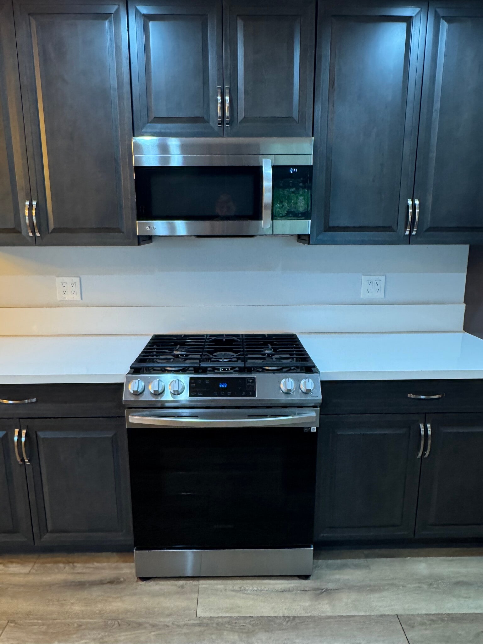 Stove and microave in house - 11305 Sheldon St