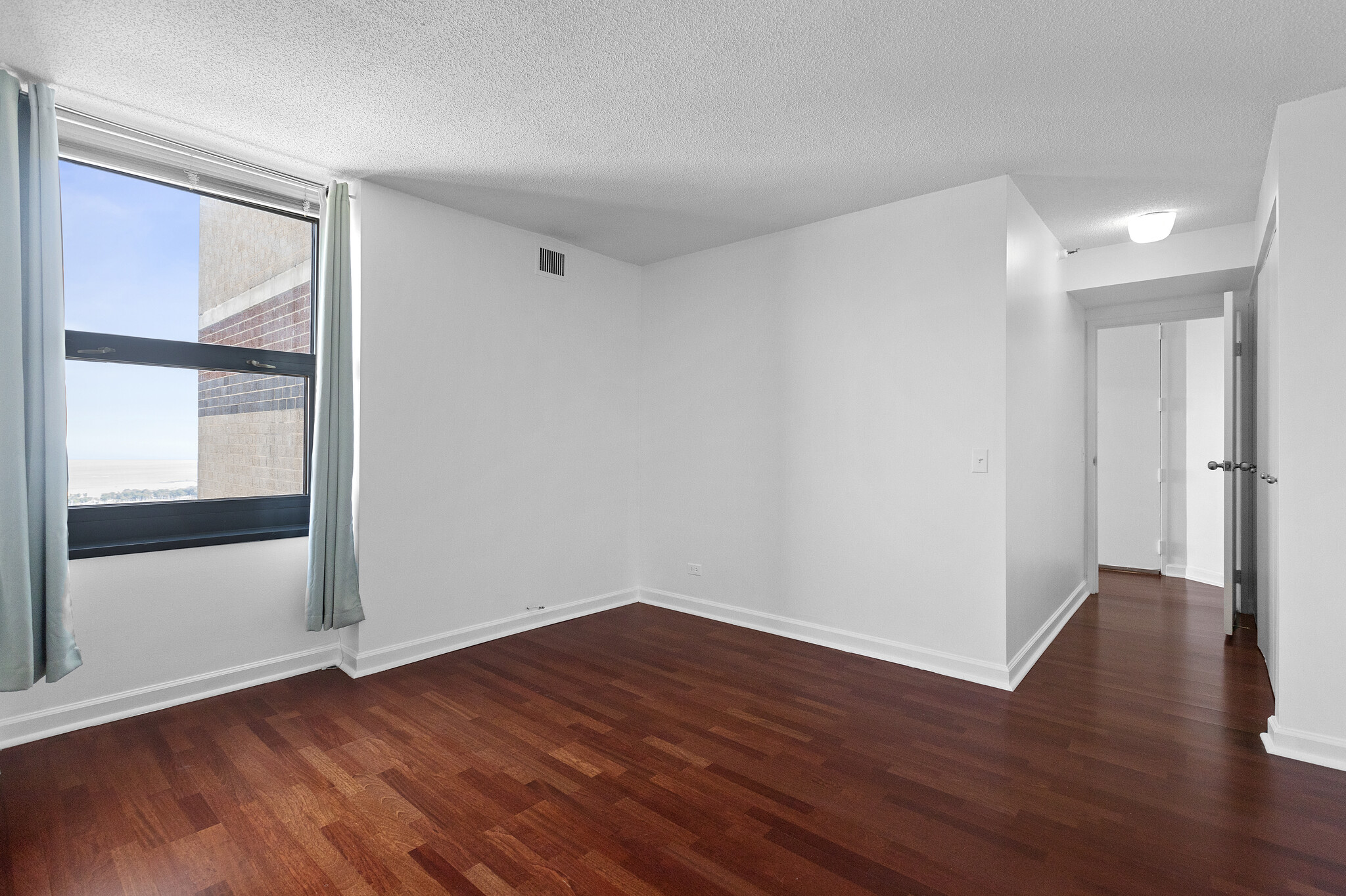 Building Photo - 3660 N Lake Shore Dr