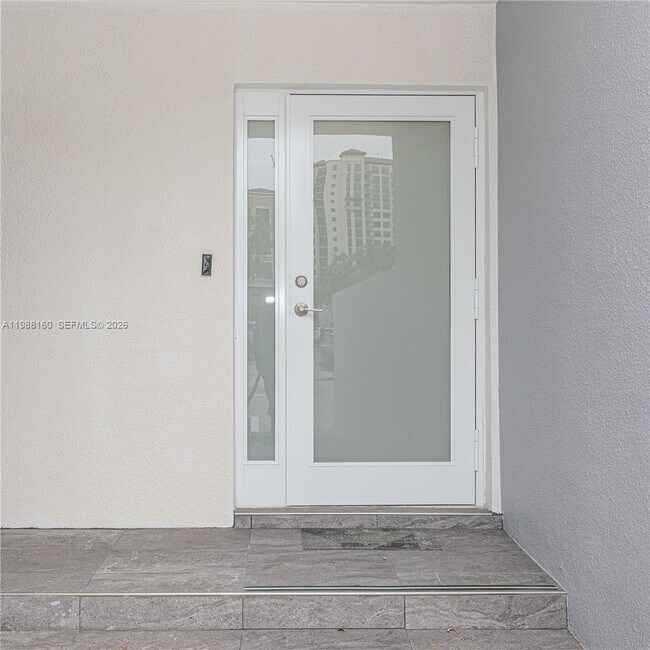 Building Photo - 231 Poinciana Island Dr