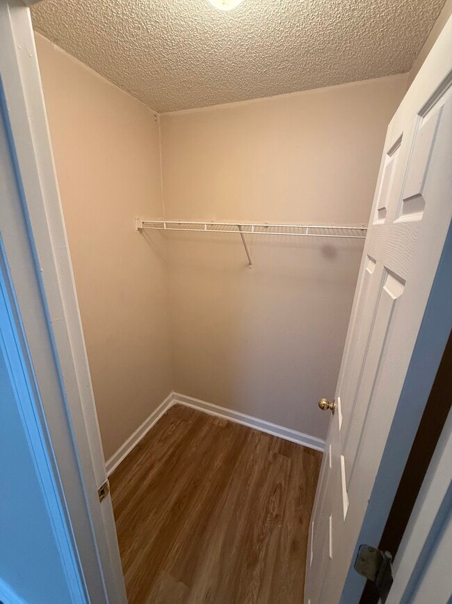 Building Photo - 460 Parkway Rd