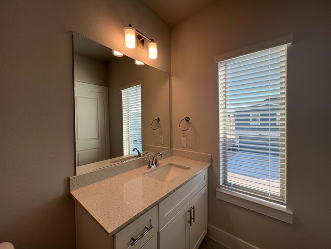 Building Photo - North Richland Hills Texas Townhome For Rent