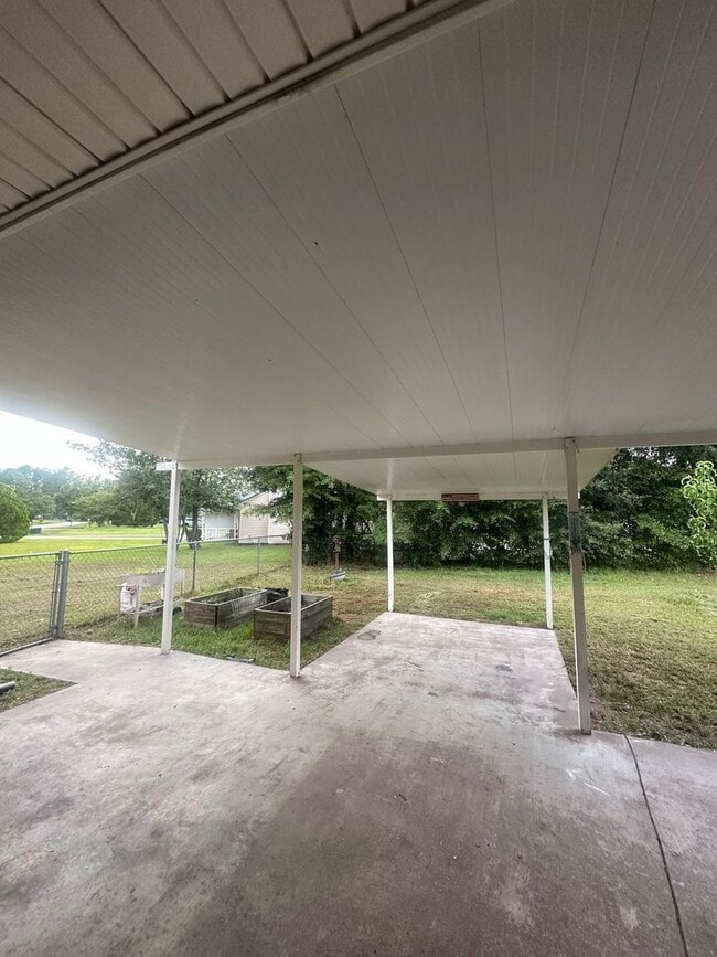 Building Photo - 109 Live Oak Cir