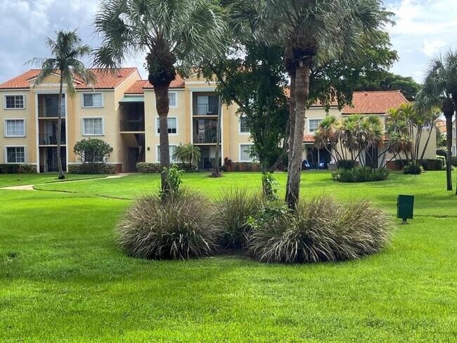 Building Photo - 103 Yacht Club Way