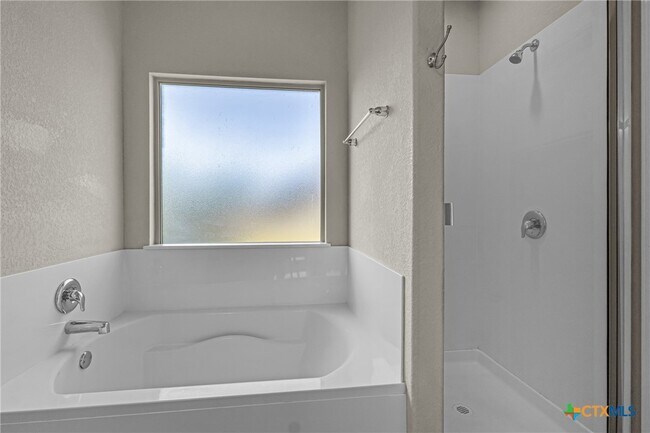 Building Photo - 1310 Stonewall Ridge