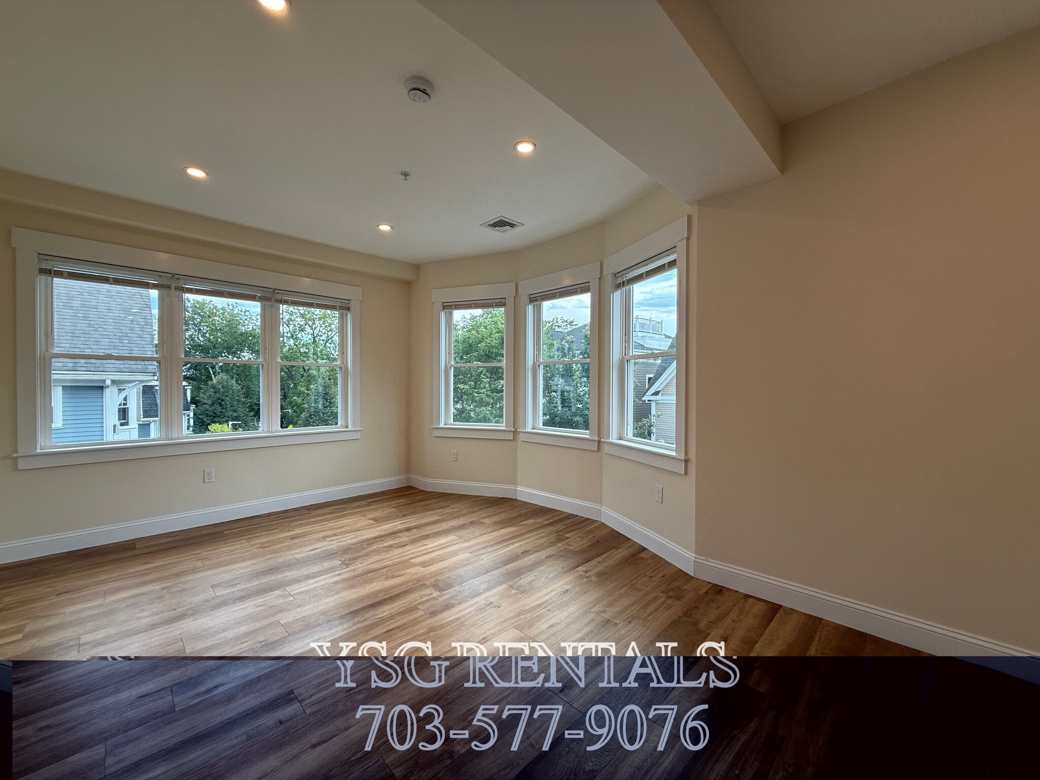 Building Photo - 14 Dorr St