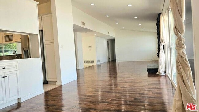 Building Photo - 20811 Tiara St