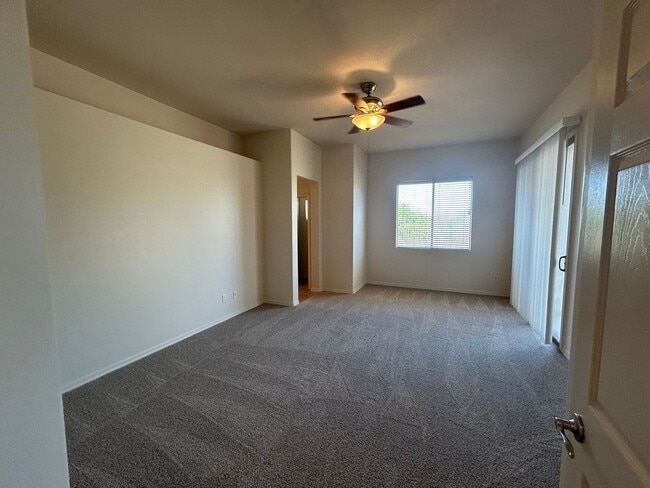 Building Photo - 13798 E Fiery Dawn Dr