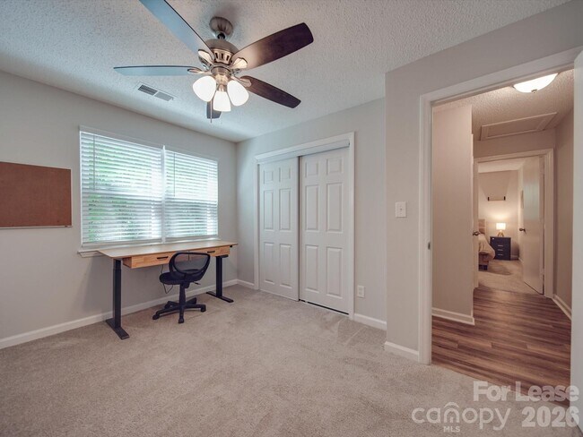 Building Photo - 1052 Churchill Downs Ct
