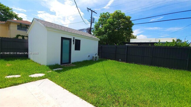 Building Photo - 819 NW 48th St