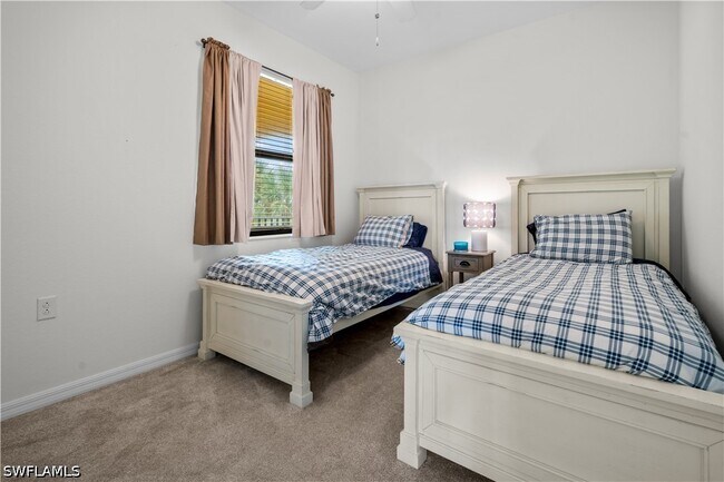 Building Photo - 9735 Acqua Ct