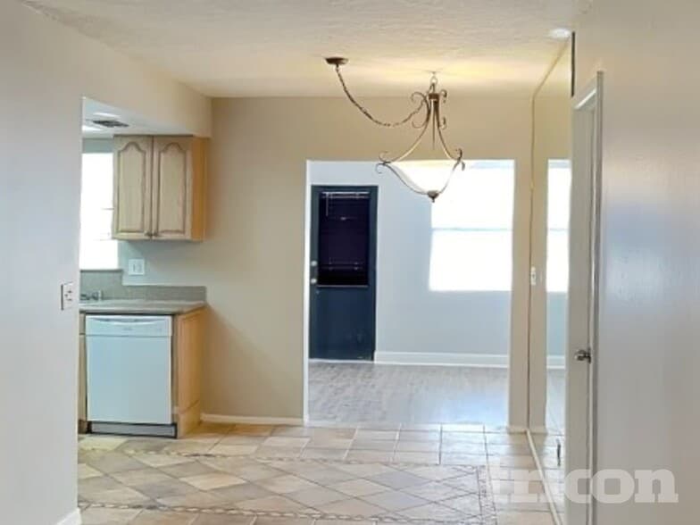 Building Photo - 2813 Whippet Ct