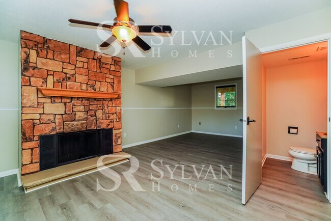 Building Photo - The living is easy in this 3 bedroom, 2.5 bathroom home