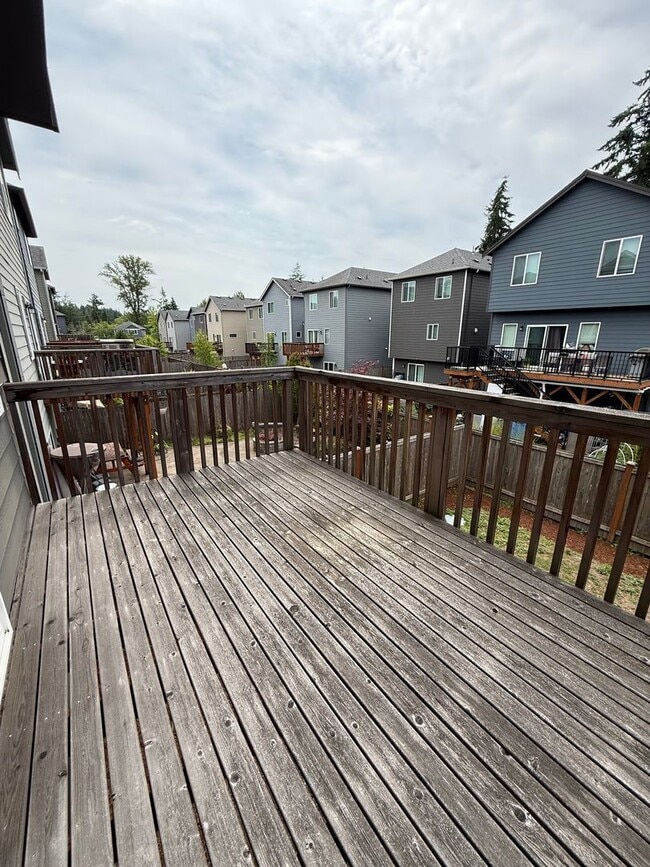 Building Photo - Spacious 3BR Home in Arcadia Terrace