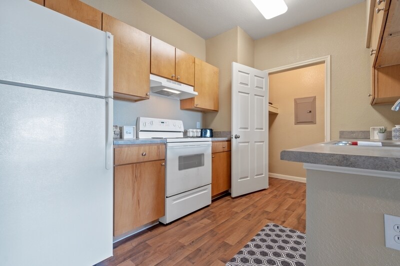 Falcon Lakes 6504 Falcon River Way Arlington TX 76001 Apartment Finder