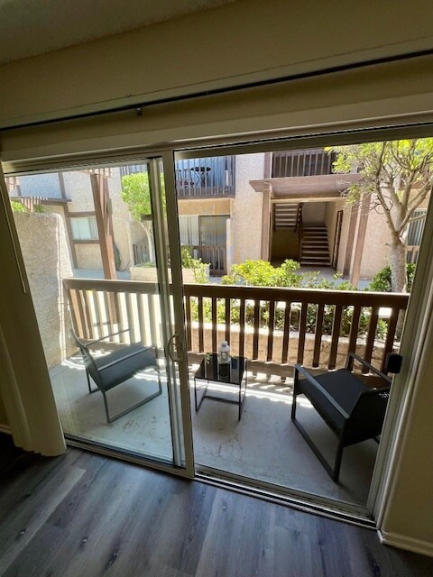 Building Photo - 18445 Collins St