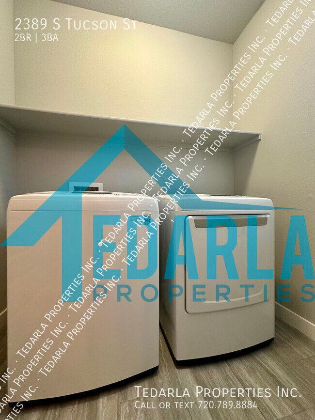 Building Photo - 2389 S Tucson St