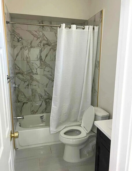 Building Photo - 6288 Susana St