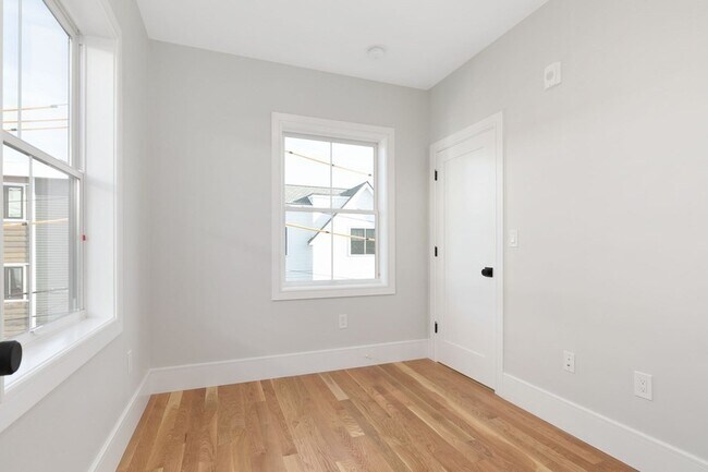 Building Photo - 26 Berkshire St
