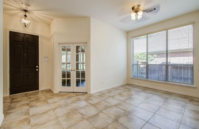 Building Photo - 5015 Crystal Wind Ln