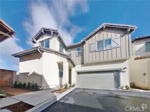 Building Photo - 31667 Hans Dr