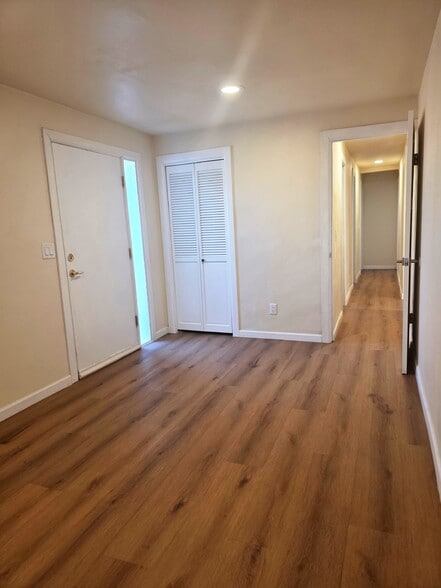 Building Photo - 435 E Drachman St