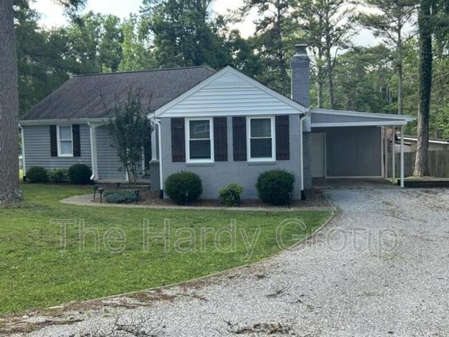 Building Photo - 934 McKellar Dr