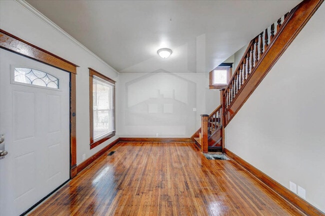 Building Photo - 960 Eastern Ave