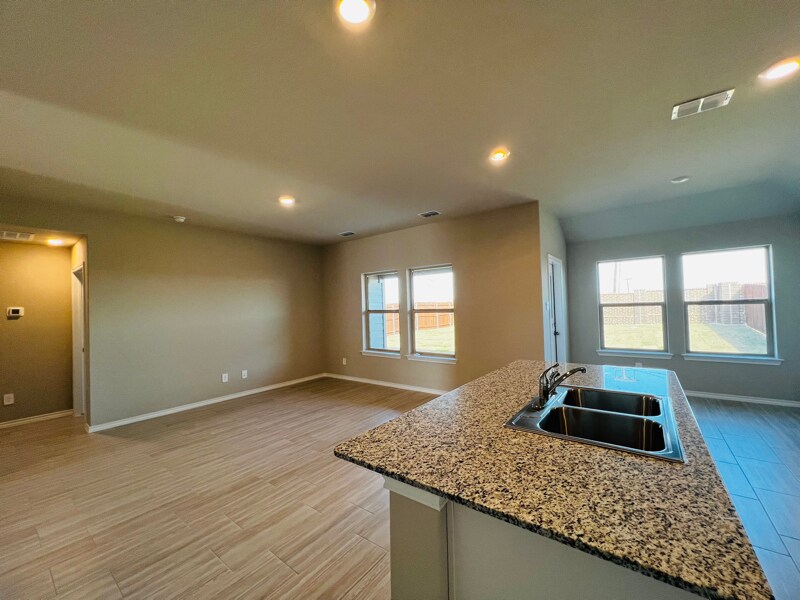 Building Photo - 628 Cofer Wy