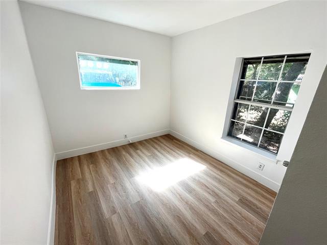 Building Photo - 918 W Eighth St