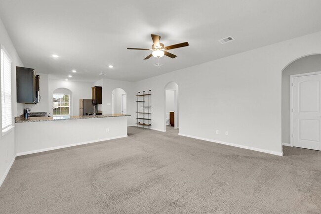 Building Photo - 22807 Gentle Shadow Dr