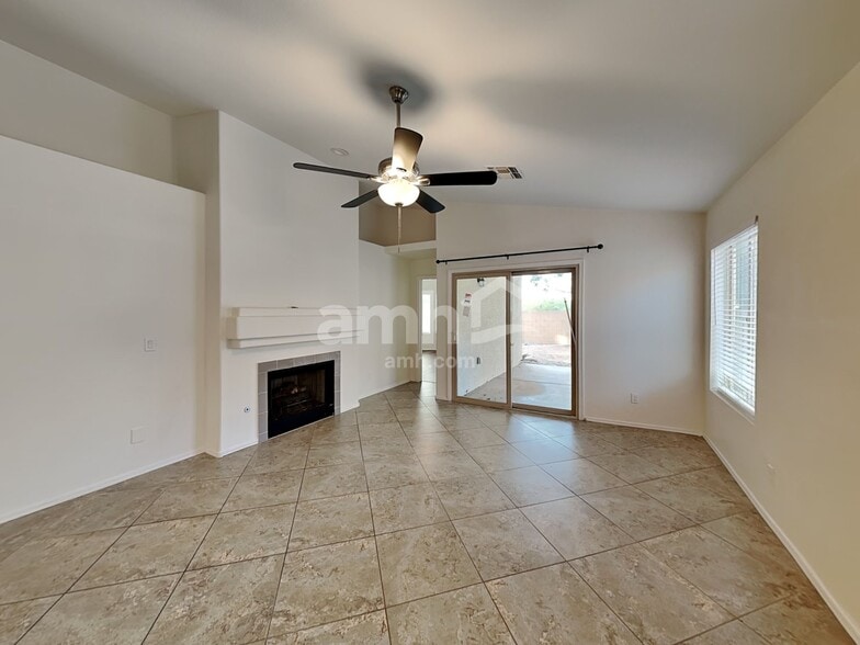 Building Photo - 7884 W Mural Hill Dr