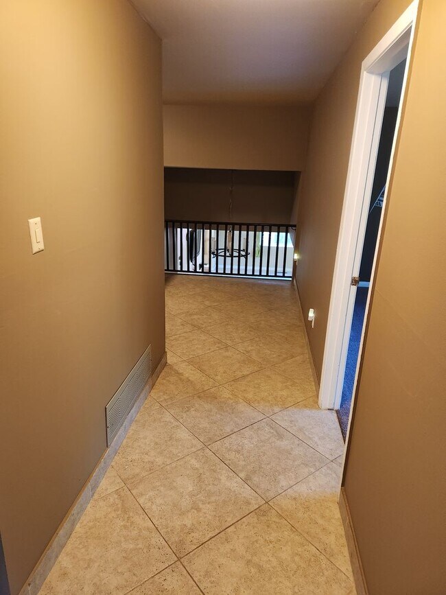 Building Photo - Awesome home in Paradise hills_Backing Buf...