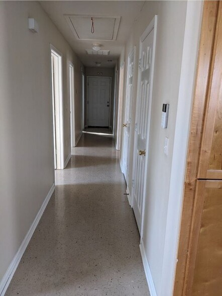 Building Photo - 2606 Elvin Dr