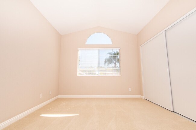 Building Photo - Elegant 4 Bed / 3 Bath House in Twin Oaks Valley Ranch/ San Marcos!