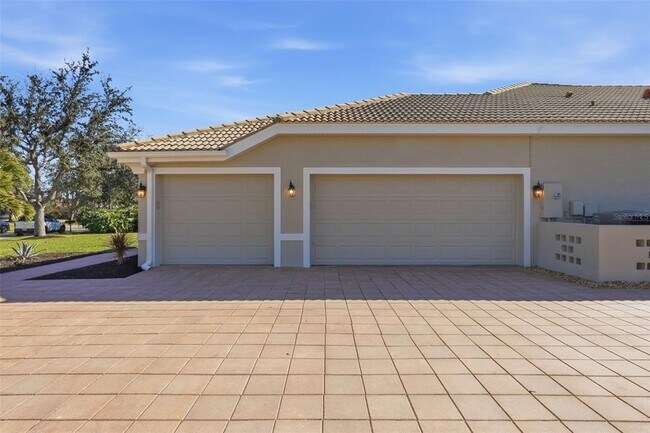 Building Photo - 14716 4th Dr NE