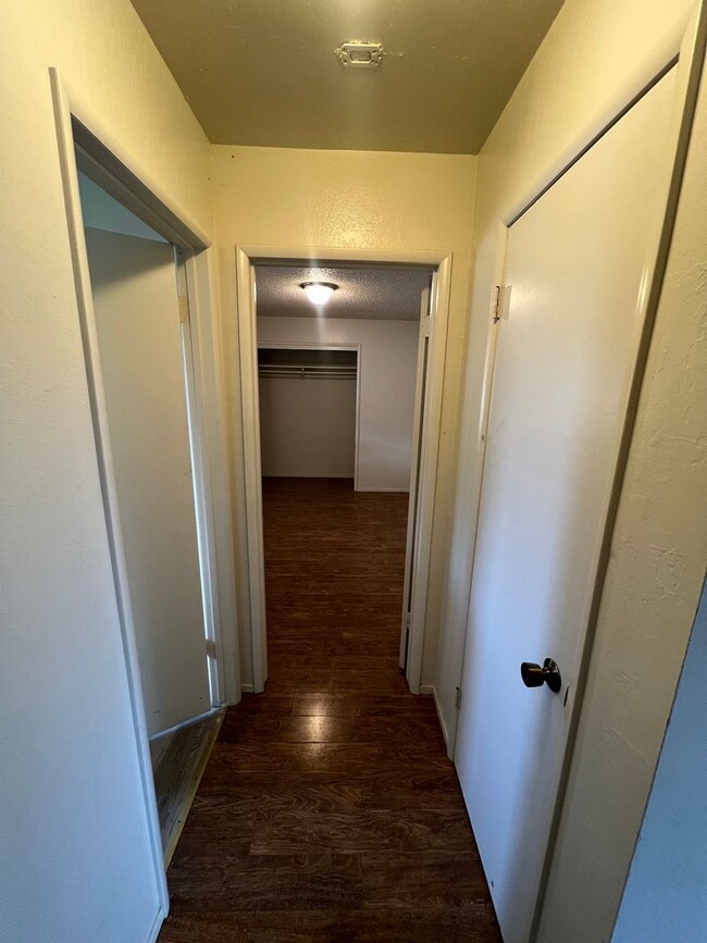 Building Photo - Oroville 4 bed 2 bath 3300sqft country hom...