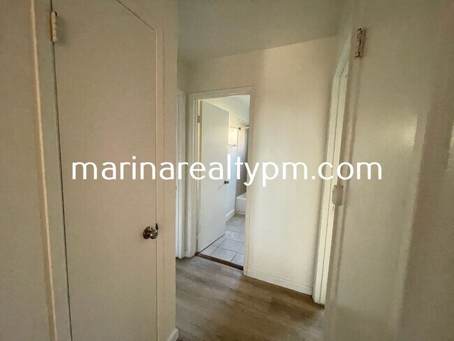 Building Photo - 114 Carolina St