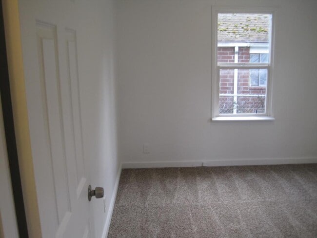 Building Photo - 12031 71st Ave S