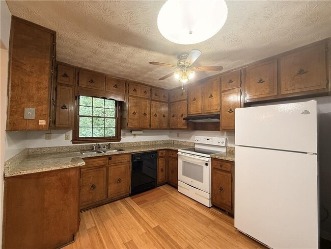 Building Photo - 4341 Five Forks Trickum Rd SW