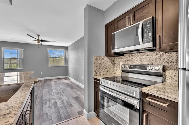 Building Photo - 2850 N Oakland Forest Dr