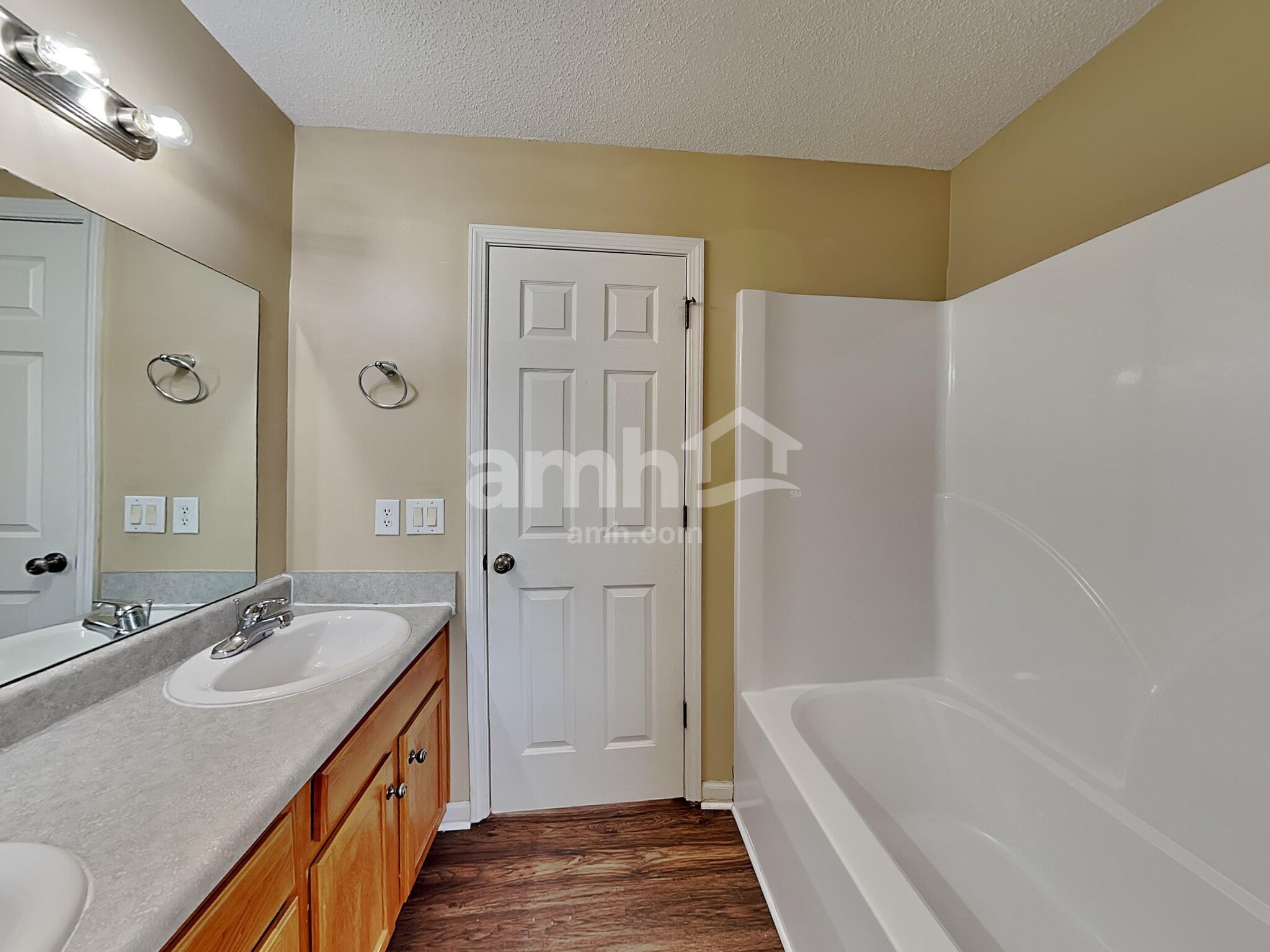 Building Photo - 3676 S Naples Ct