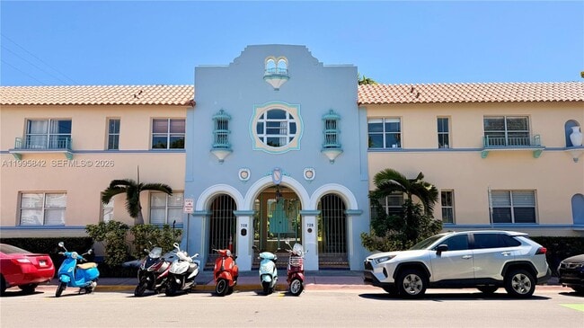 Building Photo - 736 13th St