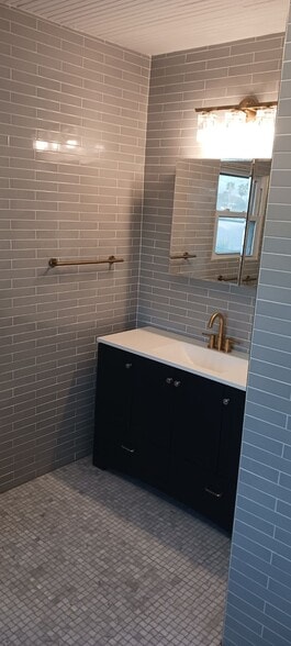 Bathroom Vanity - 7309 Coquina Way