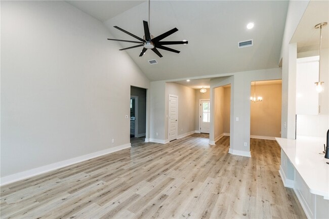 Building Photo - 2105 Chanae St