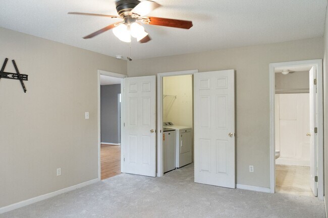 Building Photo - 2039 Emerald Bay Dr