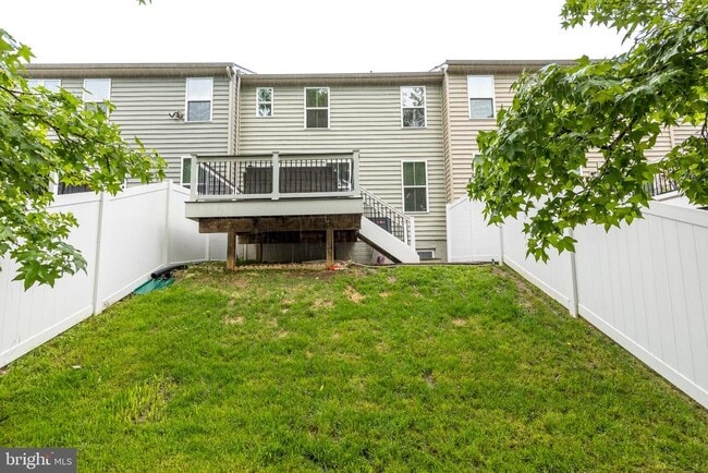 Building Photo - 167 Hokeland Dr