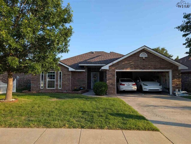 Building Photo - 5105 Carlene Dr